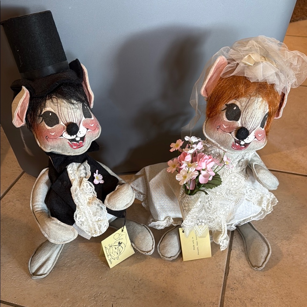Vintage Annalee Dolls Bride & Groom Mouse nice cute poseable